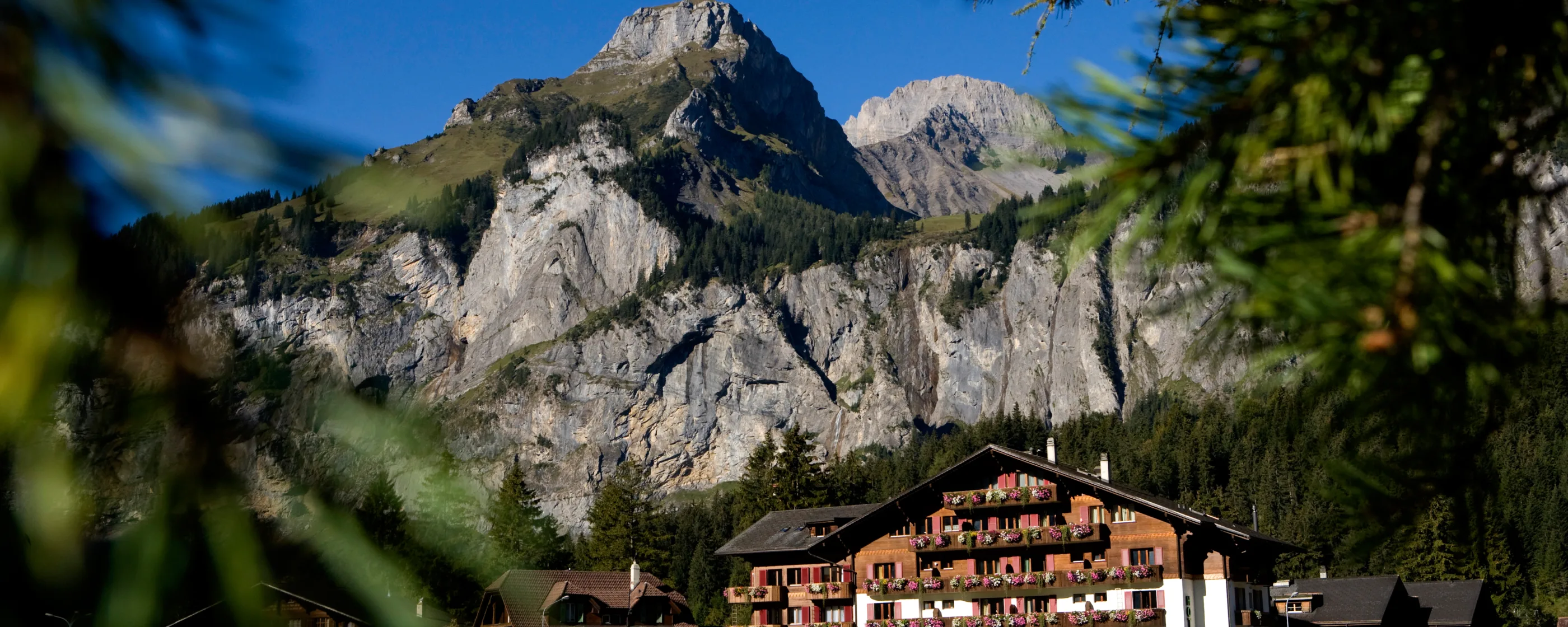 Hotel Bernerhof, Kandersteg: Camera doppia standard - vista montagna