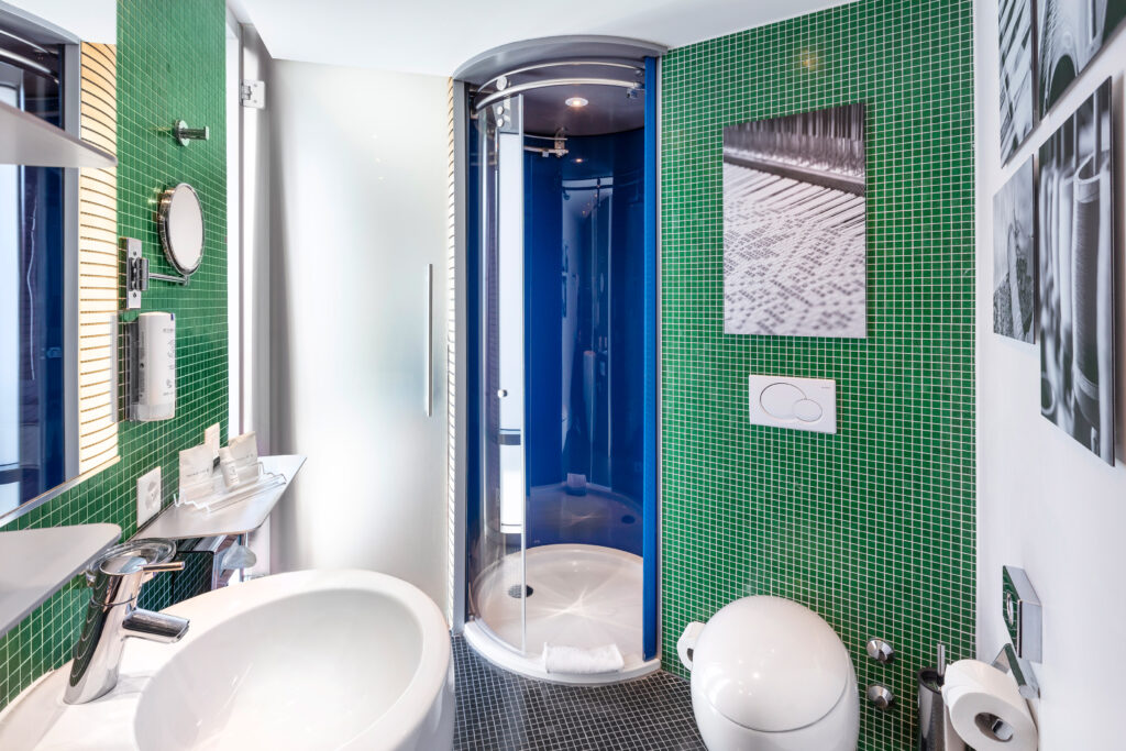 Hotel Sedartis, Thalwil: Park Double Room mit Balkon