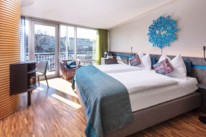 Hotel Sedartis, Thalwil: City Double Room mit Balkon