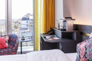 Hotel Sedartis, Thalwil: City Queen Room mit Balkon