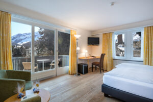 Hotel Schweizerhaus, Maloja: Quality twin bedded room