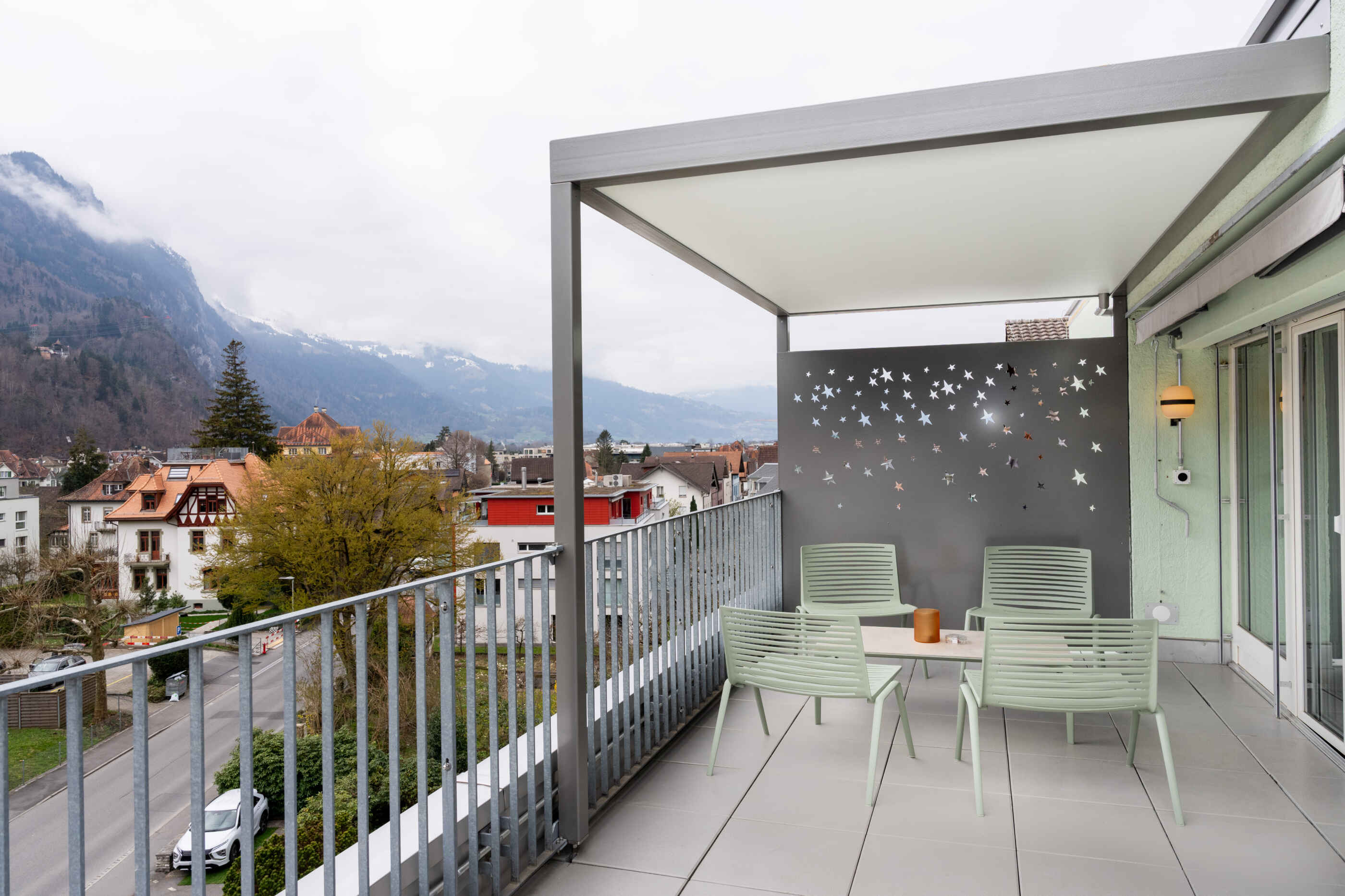 Hotel Stella, Interlaken: camera panoramica con terrazza sul tetto