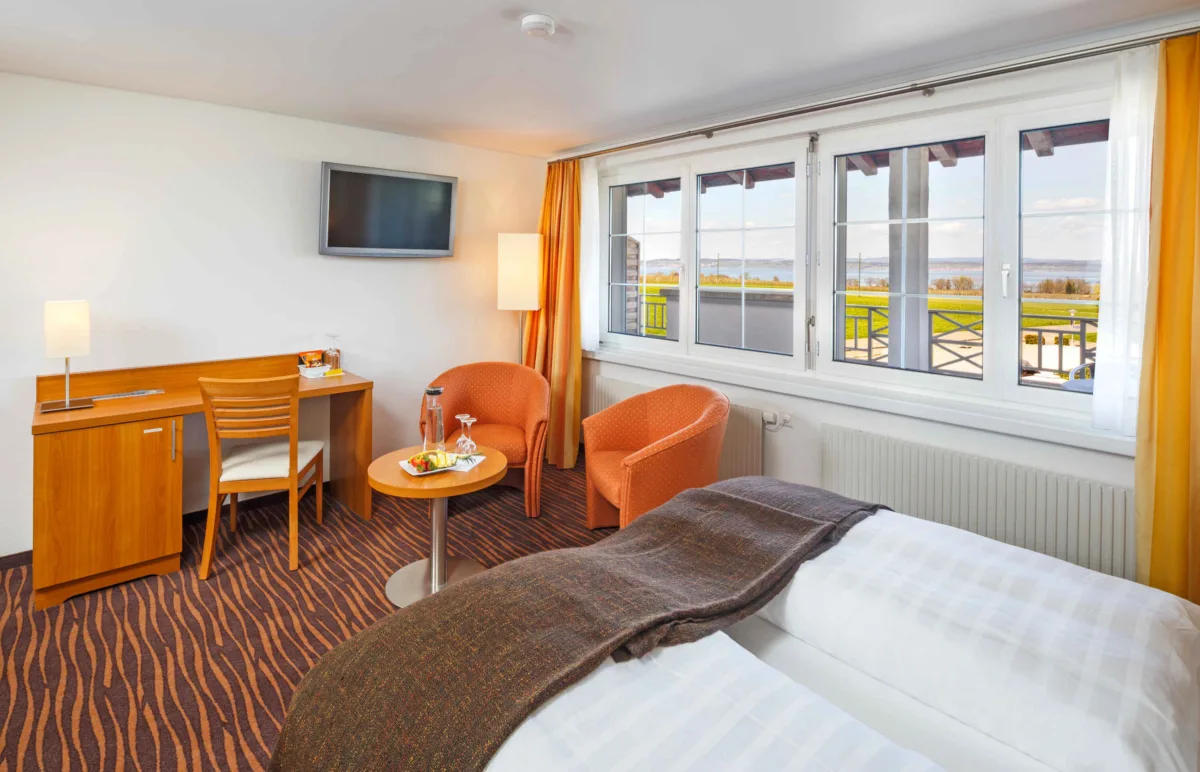 Hotel Seemöwe, Güttingen: Quarto duplo - lado do lago