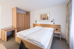 Hotel Hauser, St. Moritz: Economy Doppelzimmer