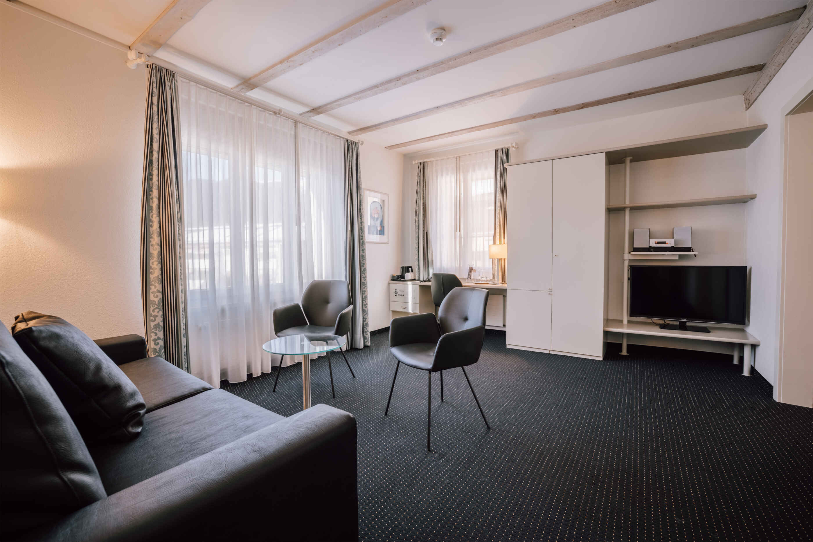 Hotel Stella, Interlaken: camera spaziosa per 1-4 persone