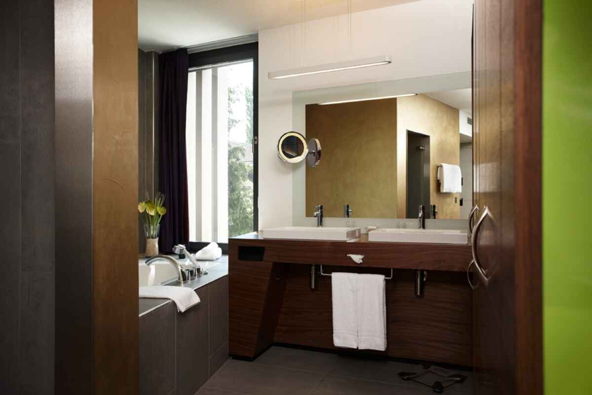 Lifestyle Junior Suite mit Seesicht und Sprudelbadewanne