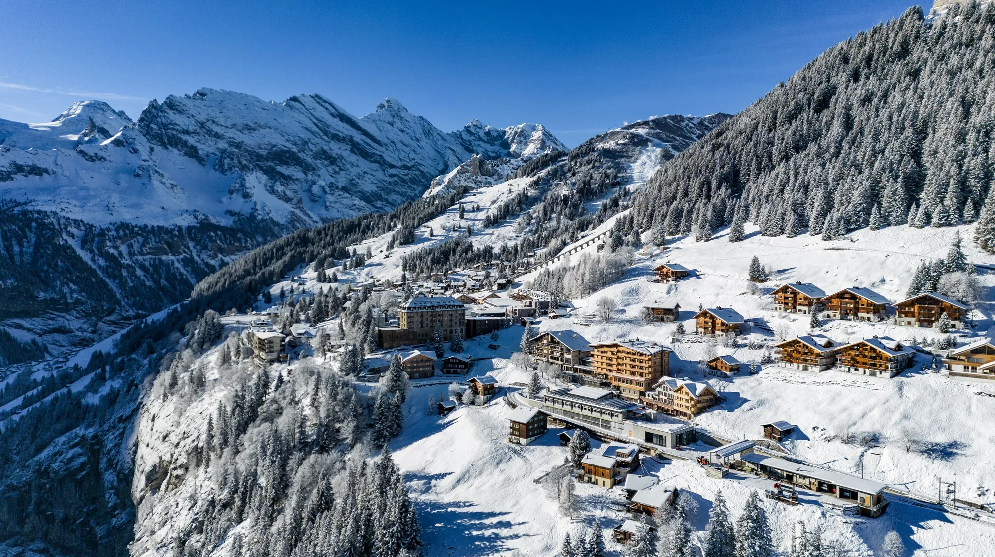 Hotel Eiger, Mürren: vista esterna estate