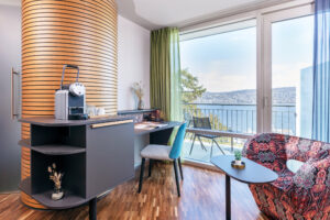 Hotel Sedartis, Thalwil: Lake View Double Room mit Balkon