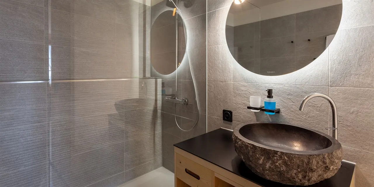 Hotel Sonne, Andermatt: Superior Bathroom