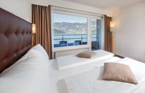 Hotel Seerausch, Beckenried: Panorama Twin or Queen Bedded Room - Lake View