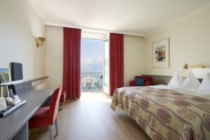 Seehotel Waldstätterhof, Brunnen: Superior Double Room with Queen Size Bed, lake view and balcony