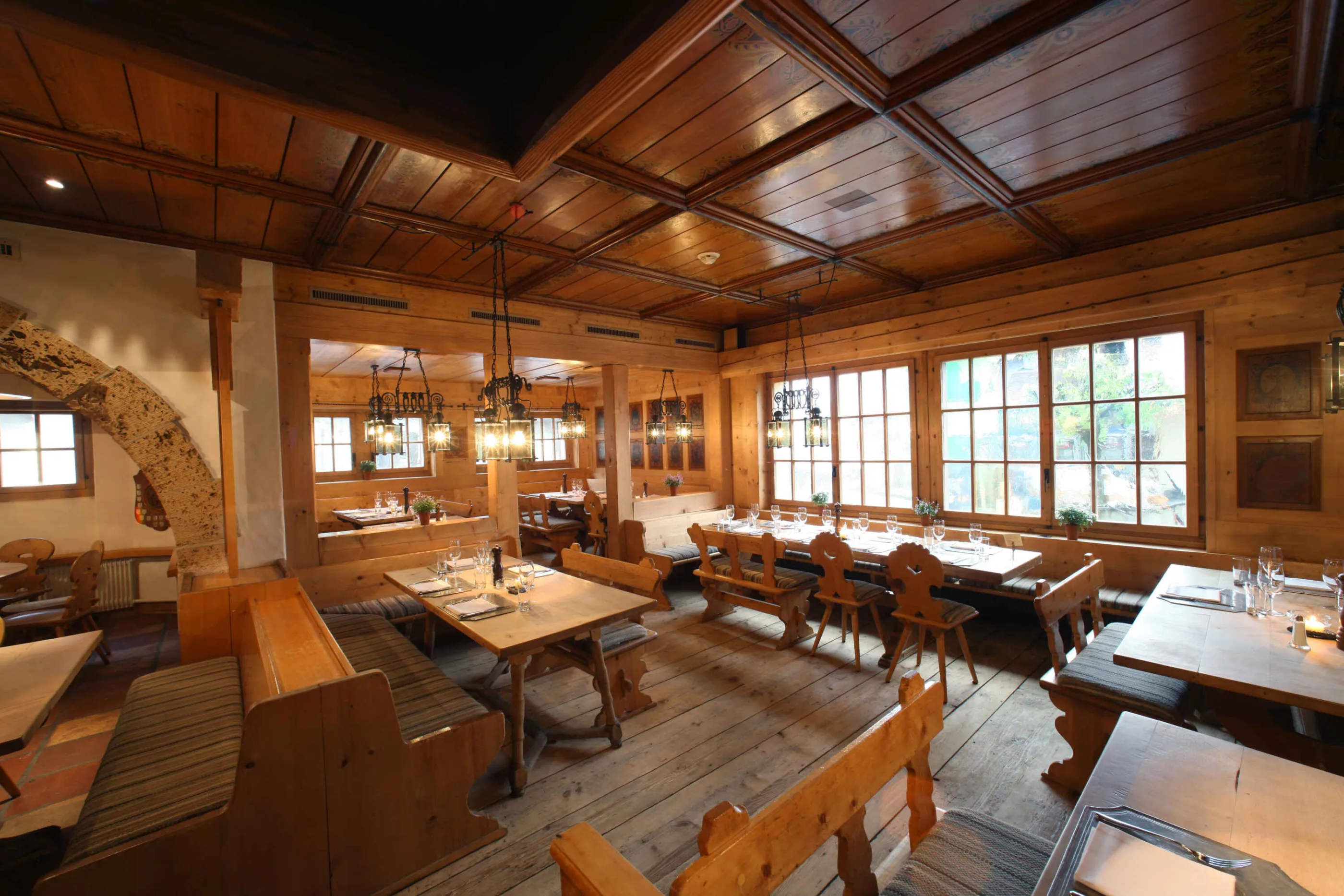 Hotel Bernerhof, Gstaad: Restaurant La Gare