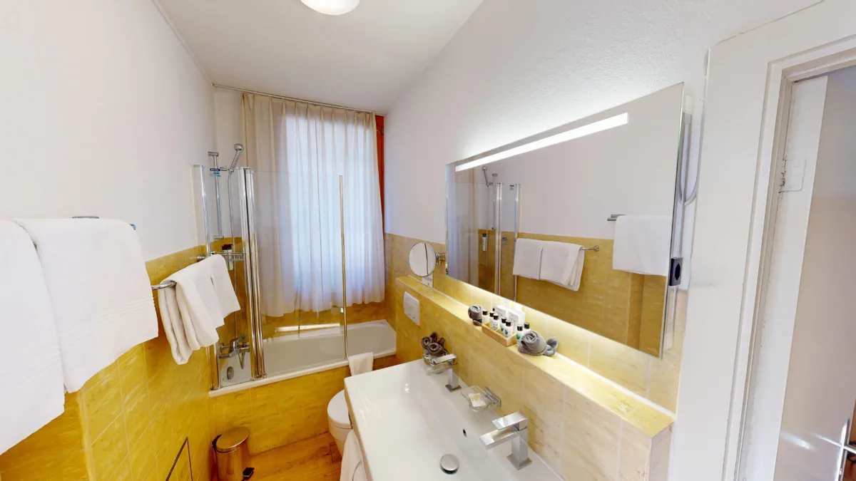 Familienzimmer mit Bergsicht