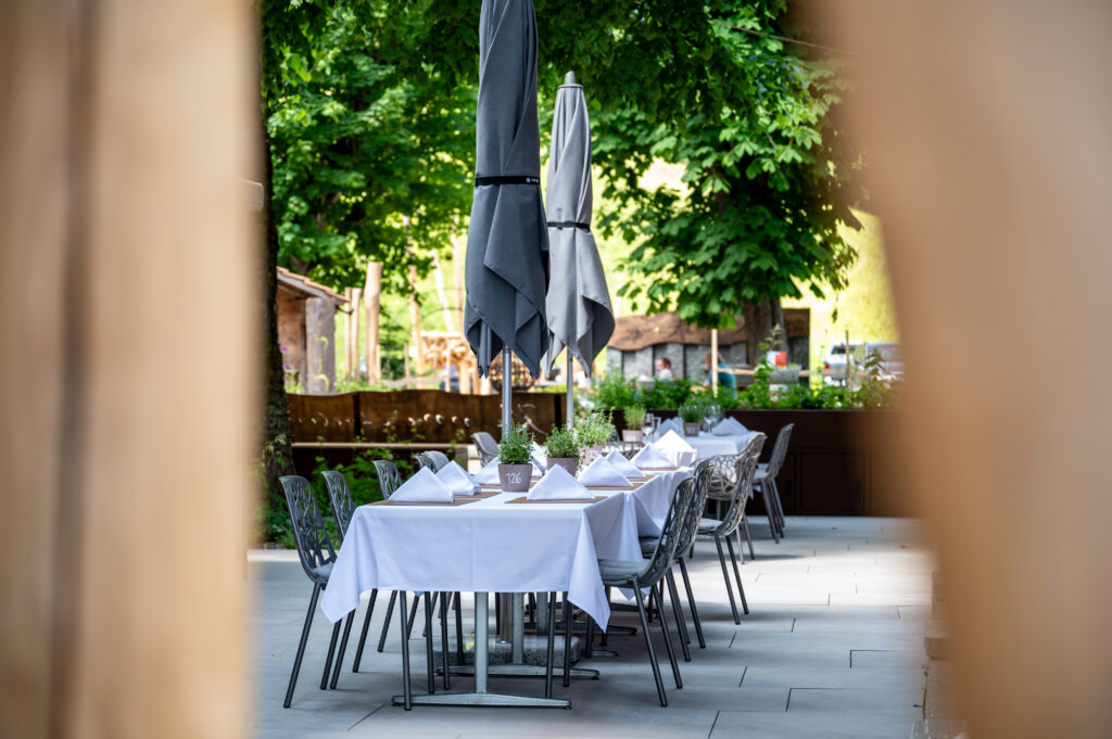 Hotel Kemmeriboden-Bad, Schangnau: restaurant terrace 