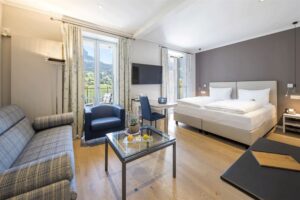 Hotel Belvedere, Grindelwald: double or twin room deluxe - Eiger view 