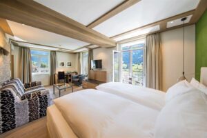 Hotel Belvedere, Grindelwald: double or twin room deluxe - Eiger view 