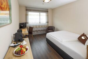 Hotel Villmergen, Villmergen: Doppelzimmer Grandlit