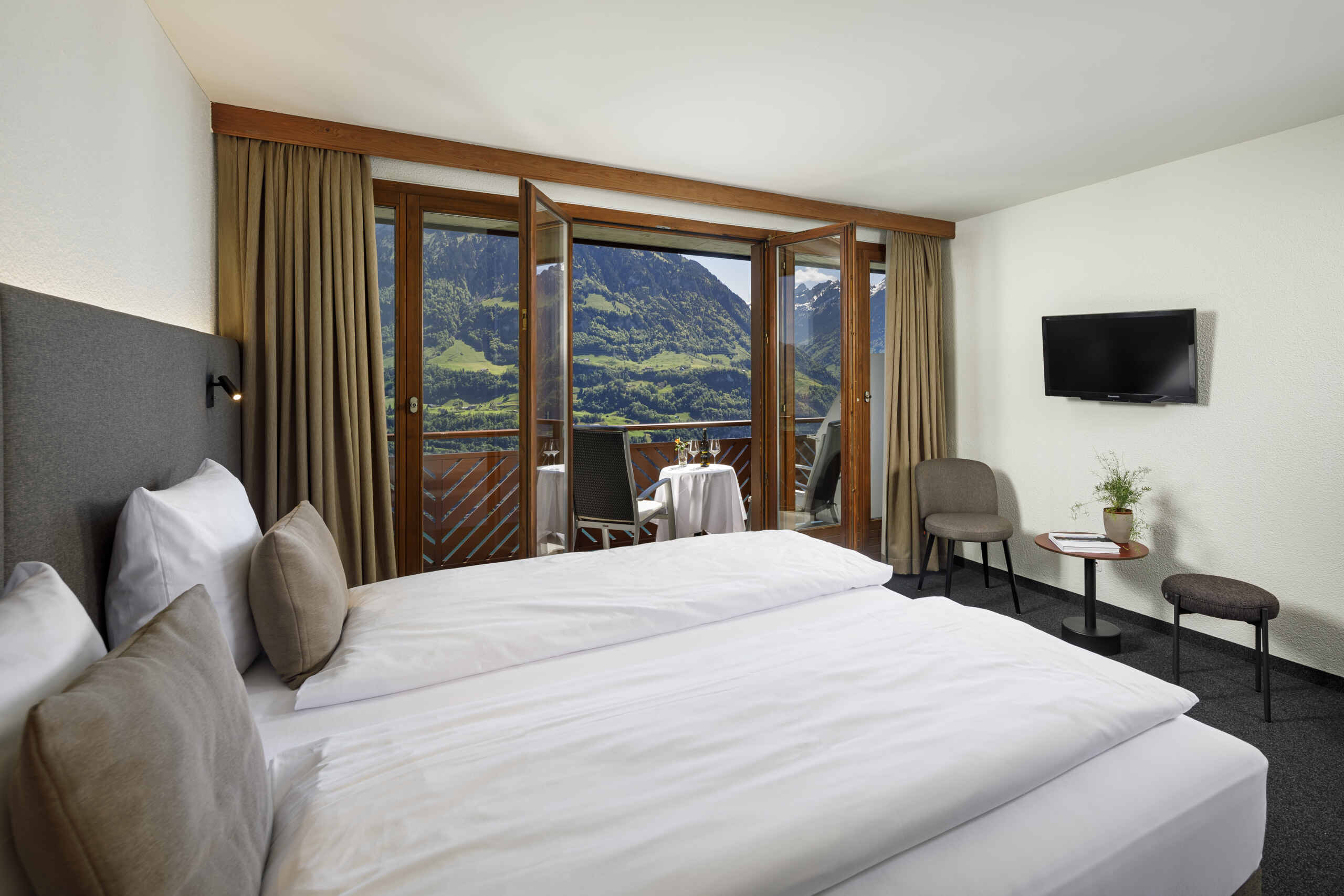 Double room with lake view - main building