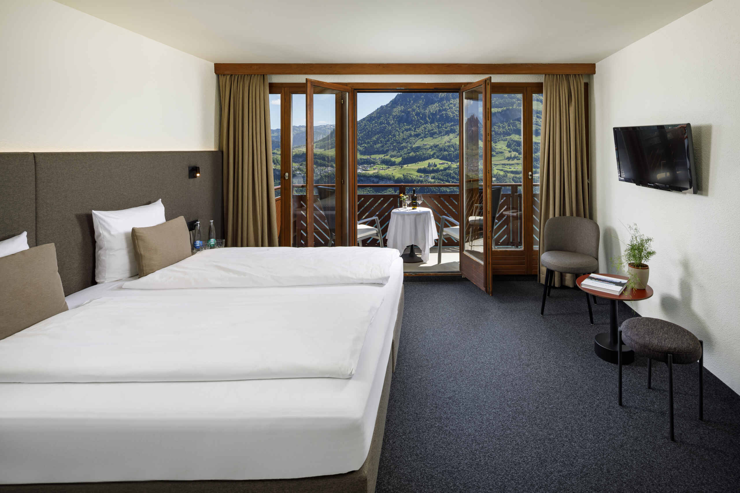 Double room with lake view - main building