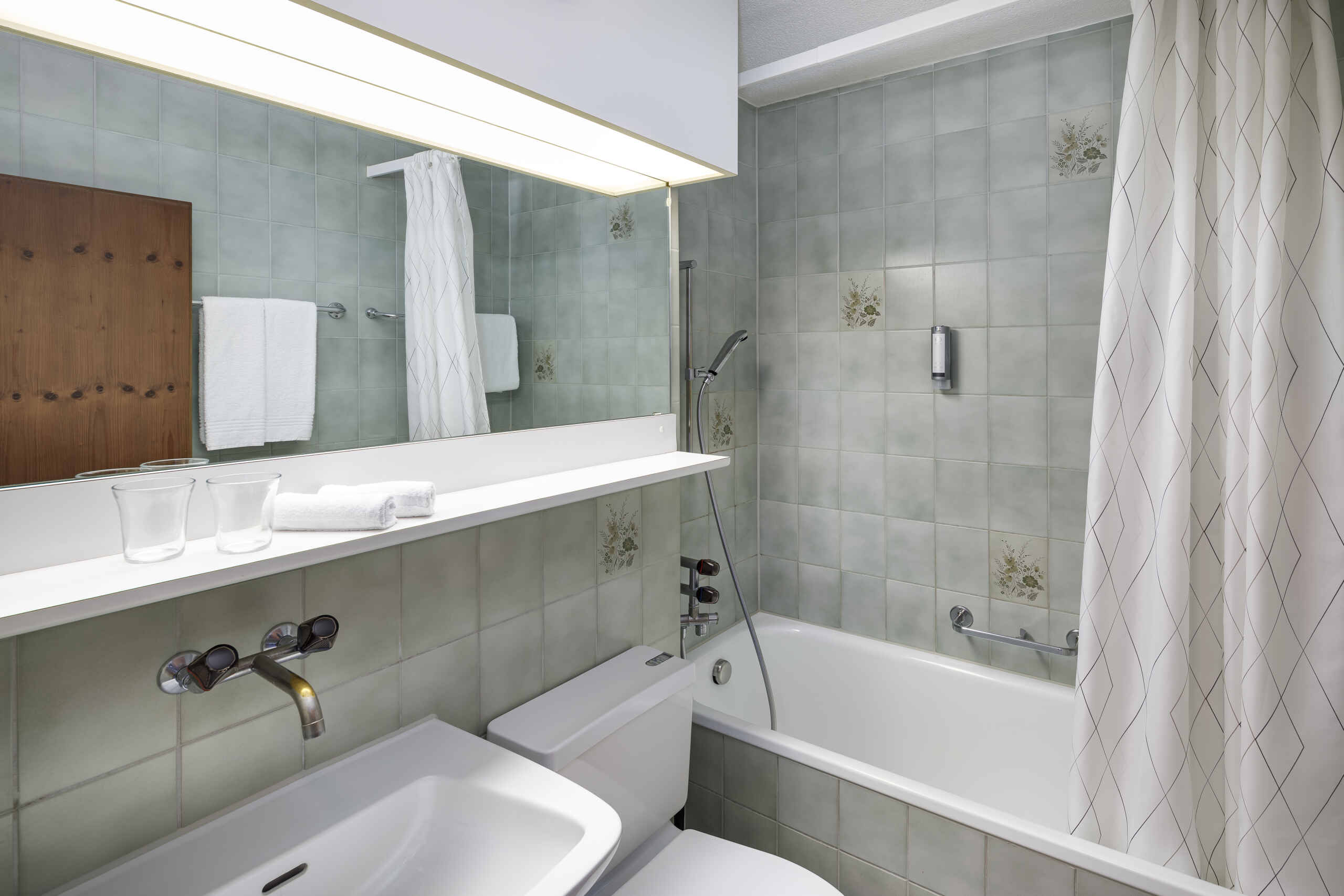 Double room with lake view - main building