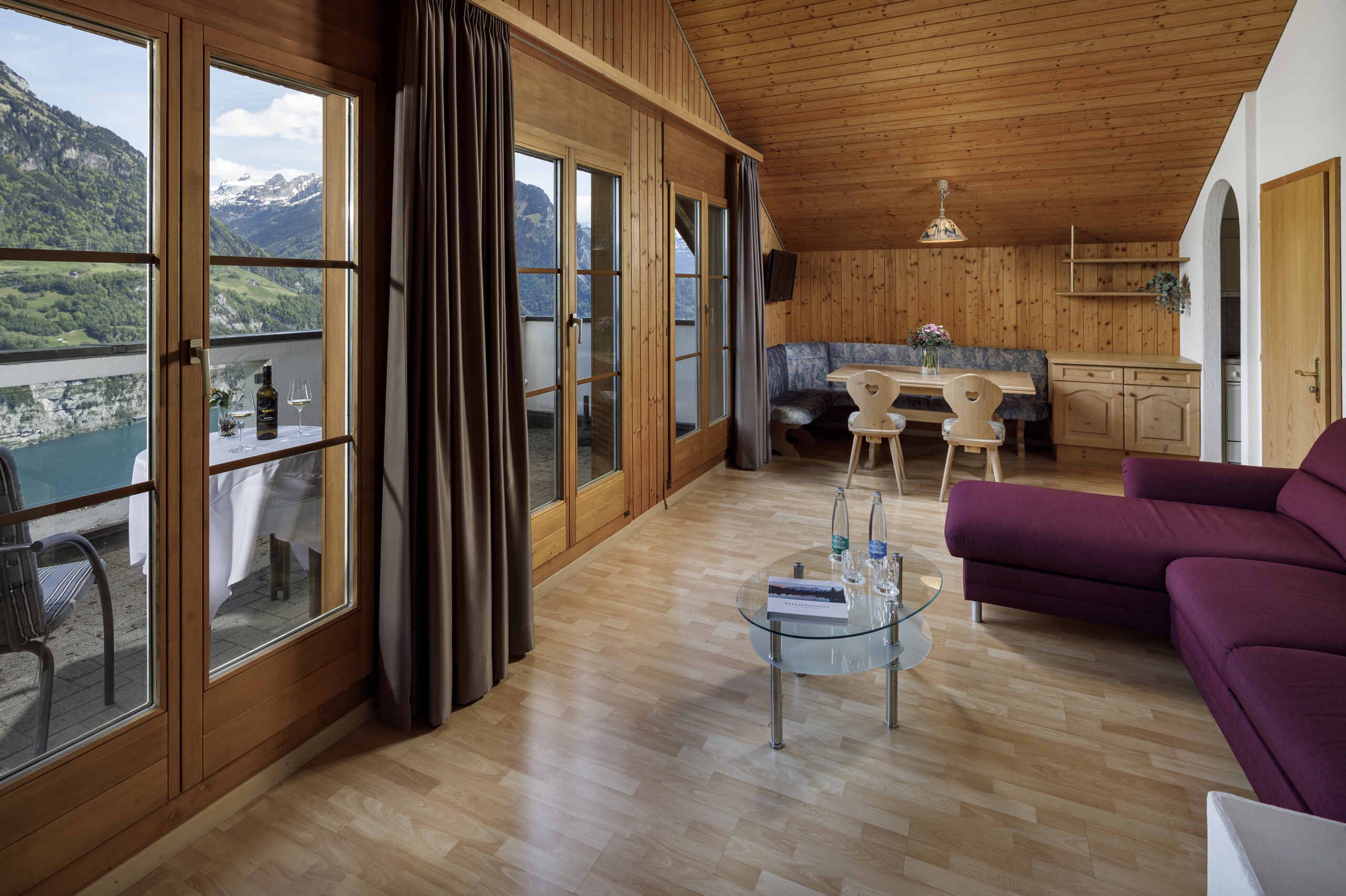 Family room with lake view - nature house (without elevator)