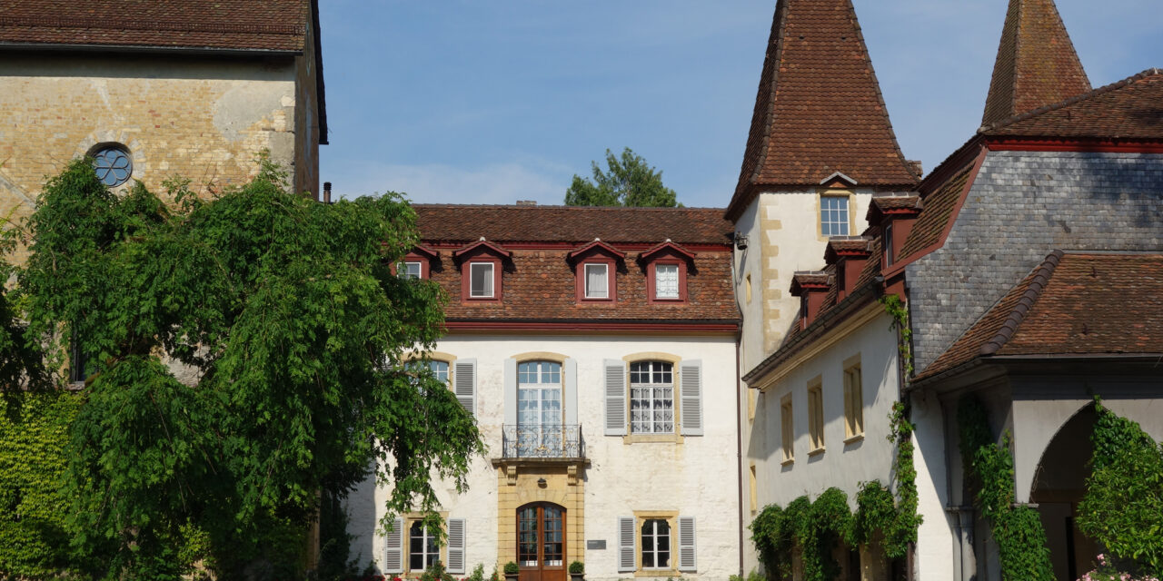 Schloss Münchenwiler Swiss Quality Hotel
