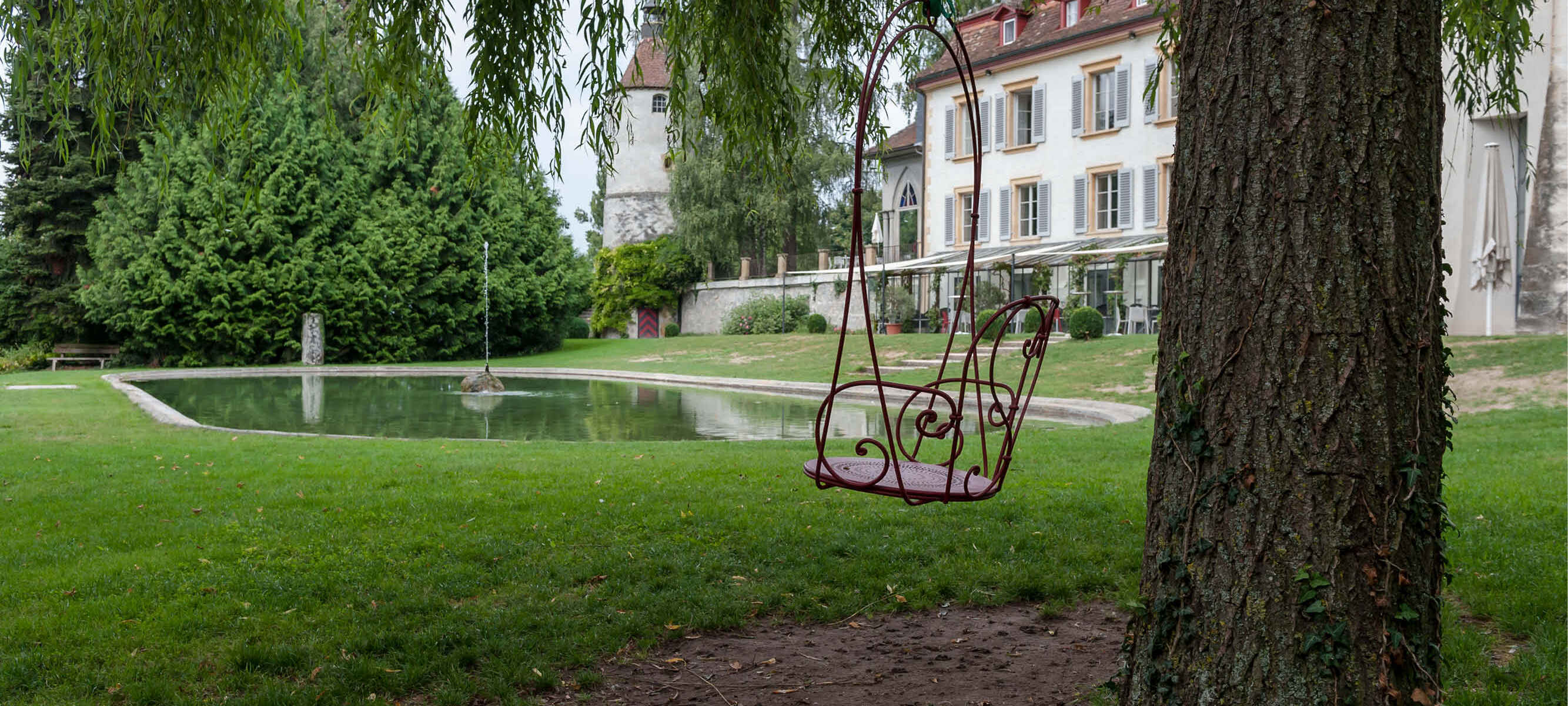 Schloss Münchenwiler: Garten/Park