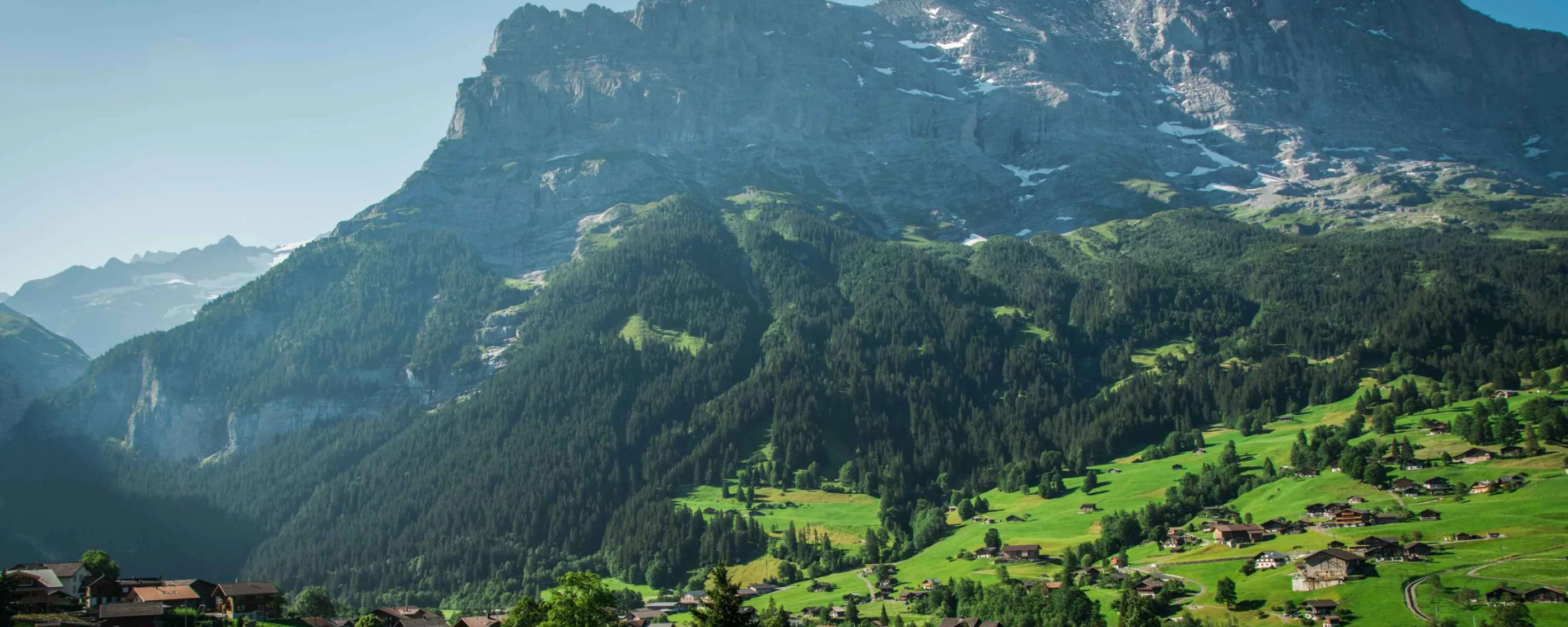 christopher-becke-q2hsbpwd8QI-unsplash