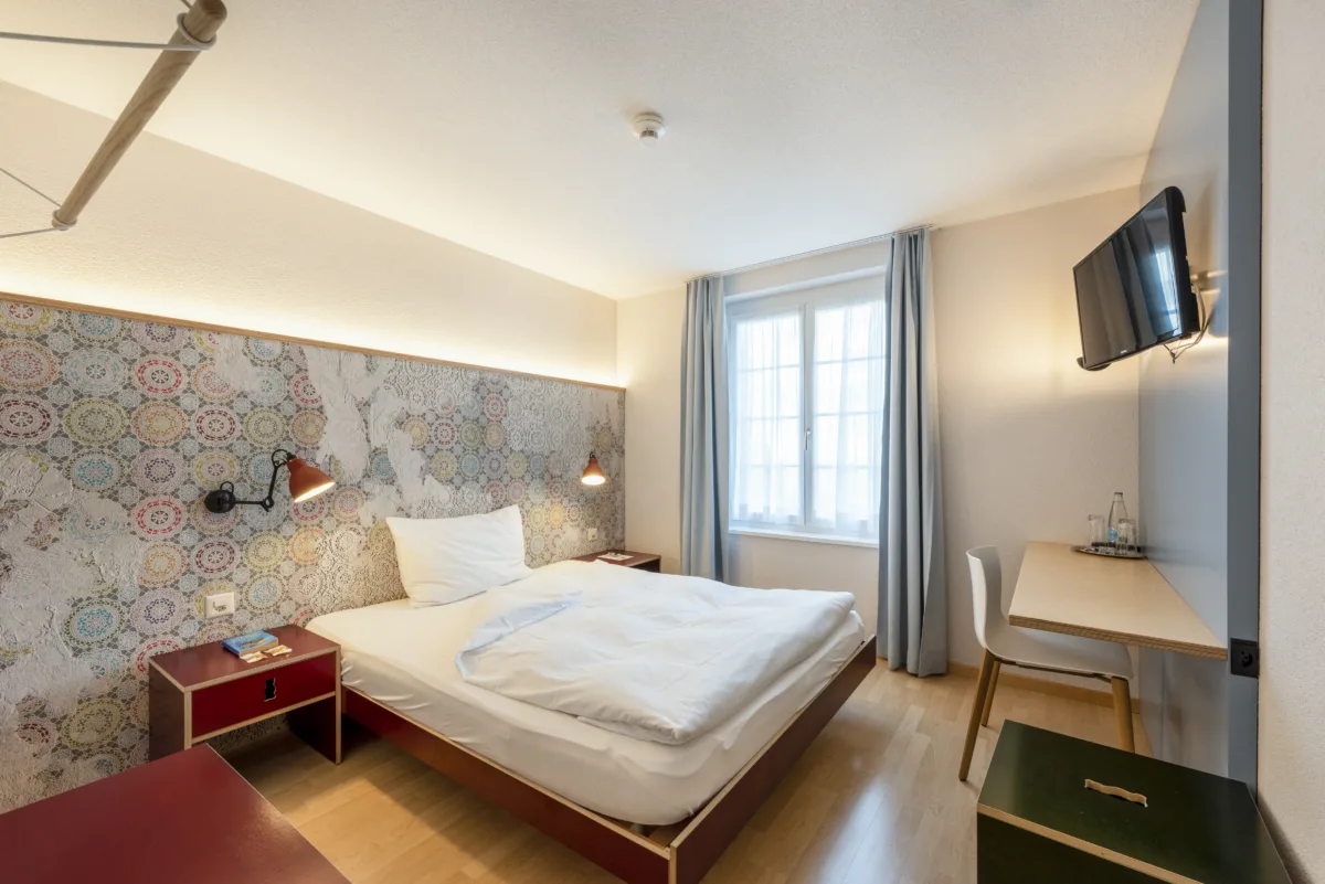 Hotel Bären, Solothurn: quarto duplo, lado da rua