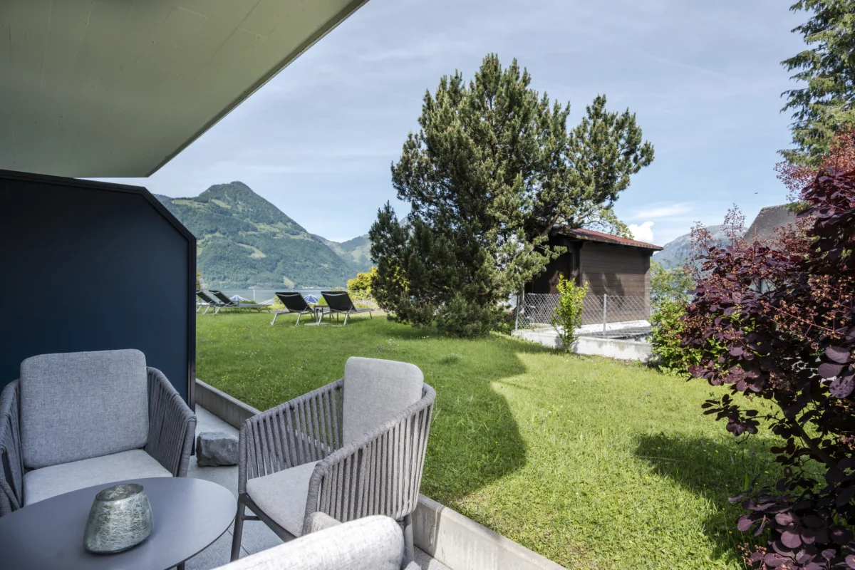 Hotel Nidwaldnerhof: Familienzimmer mit zwei Schlafzimmern und Dorfblick