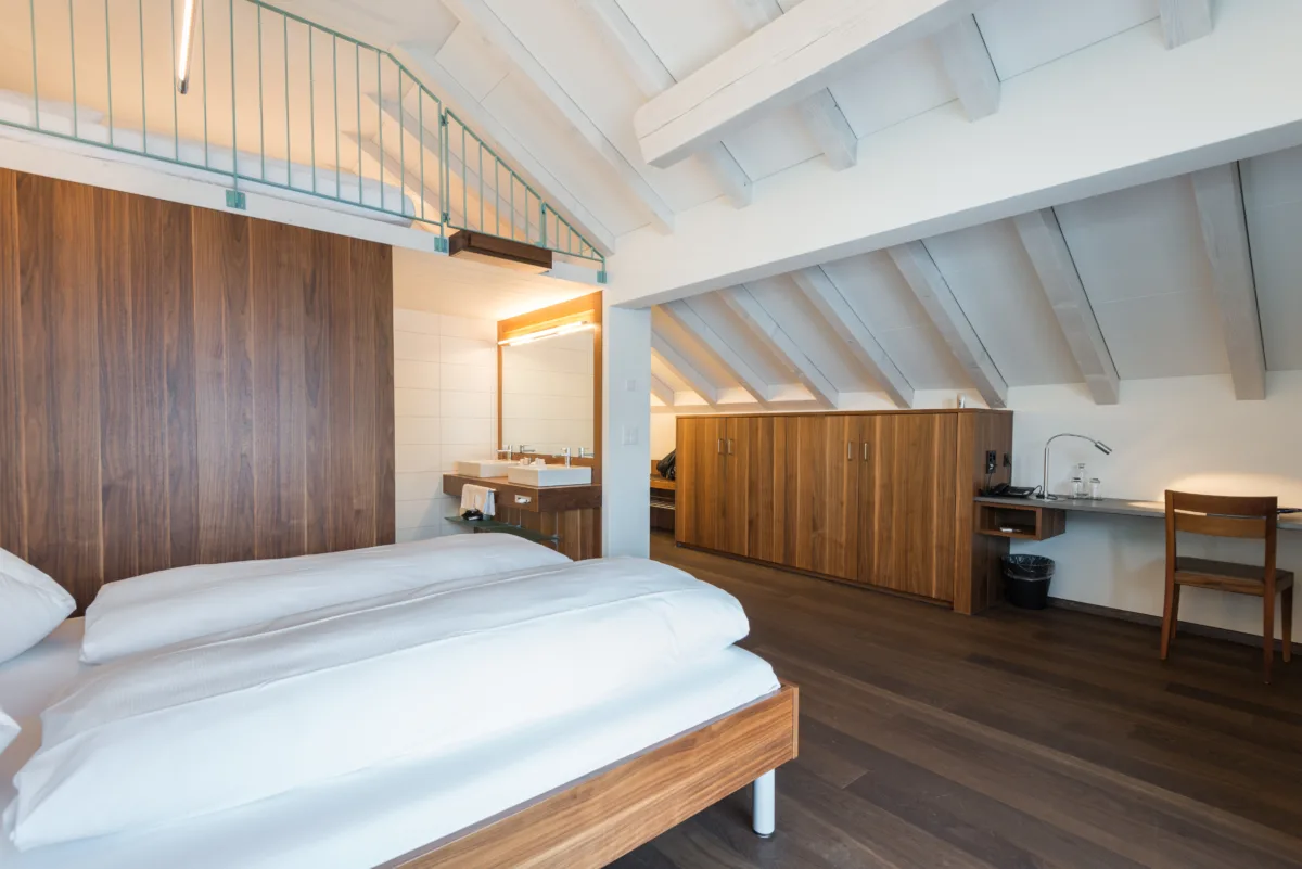 Hotel Nidwaldnerhof: Junior Suite mit Balkon und Seeblick