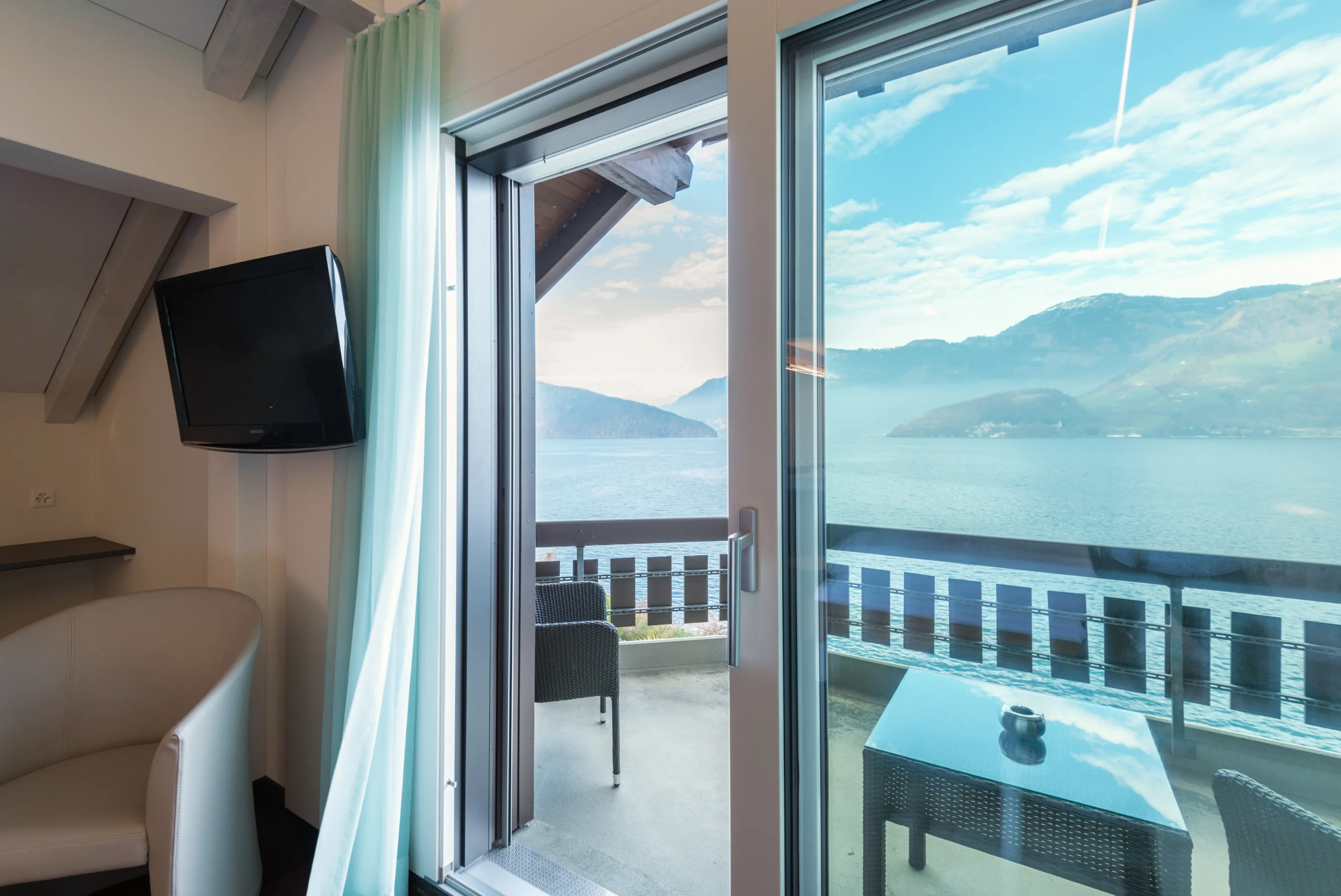 Hotel Nidwaldnerhof: Junior Suite mit Balkon und Seeblick