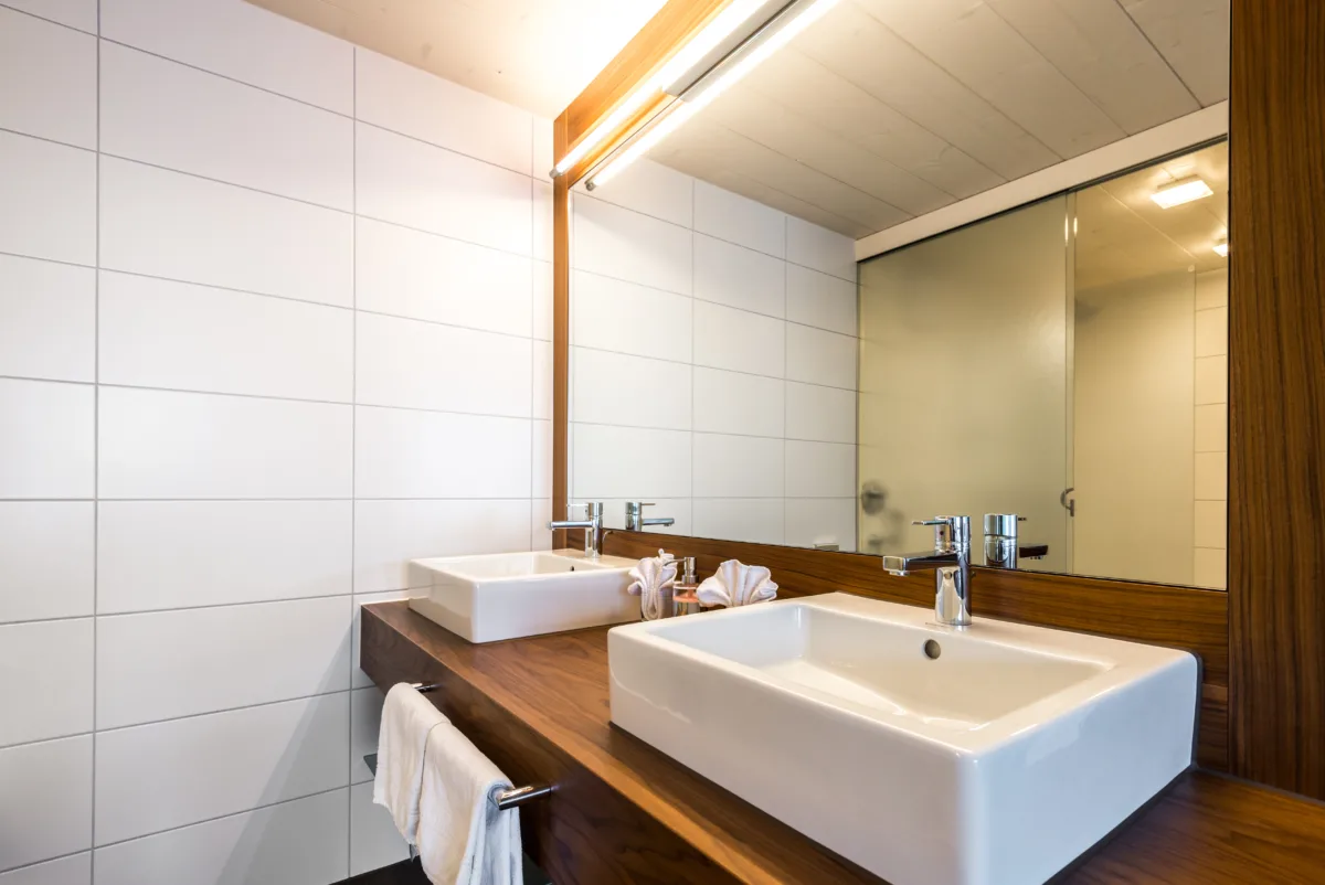 Hotel Nidwaldnerhof: Junior Suite mit Balkon und Seeblick