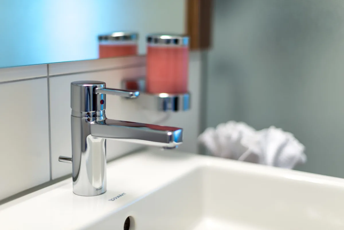 Hotel Nidwaldnerhof: Zimmer mit Seeblick und Garten