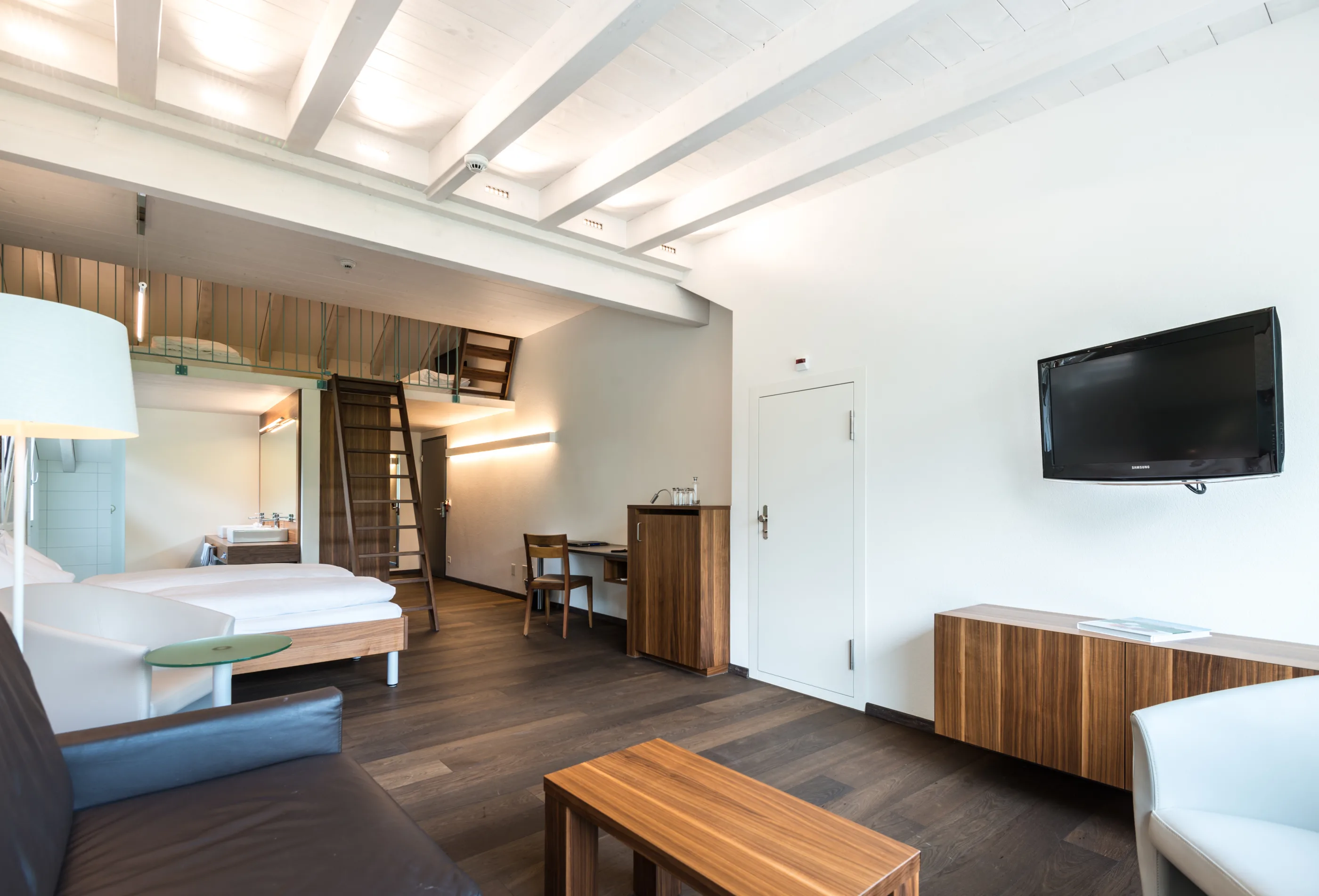 Hotel Nidwaldnerhof: Familiensuite mit See -und Dorfblick